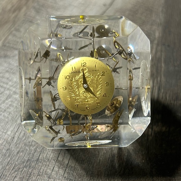 Vintage Frozen Time Faceted Lucite Exploded Watch/Clock Parts Paperweight 3”. - Picture 4 of 9